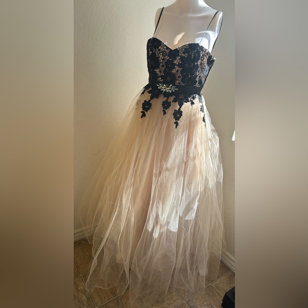 Masquerade strapless prom dress, Size 5/6. Worn once, Excellent condition.